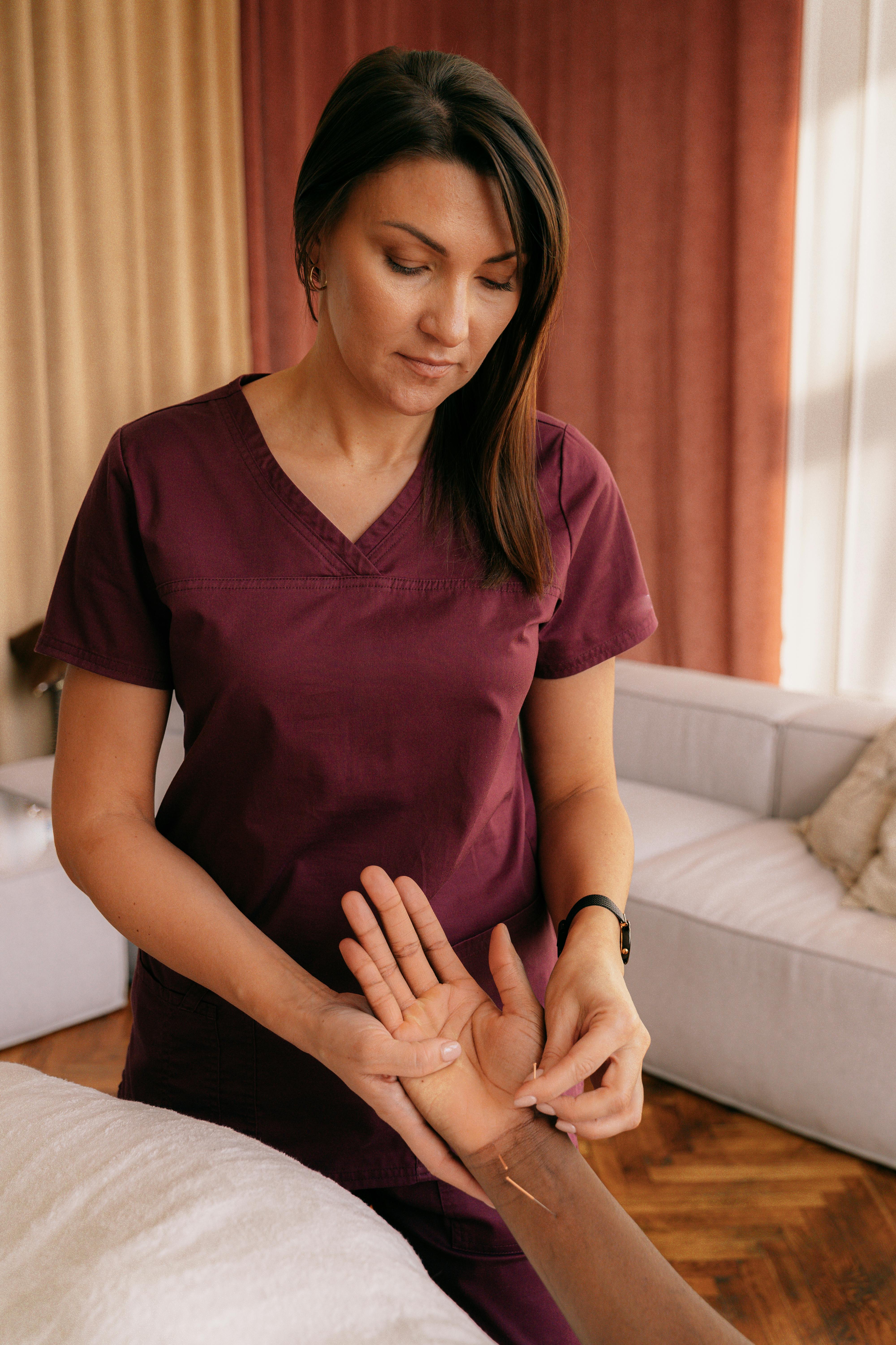 Acupuncture for Pain Management: What the Research Shows
